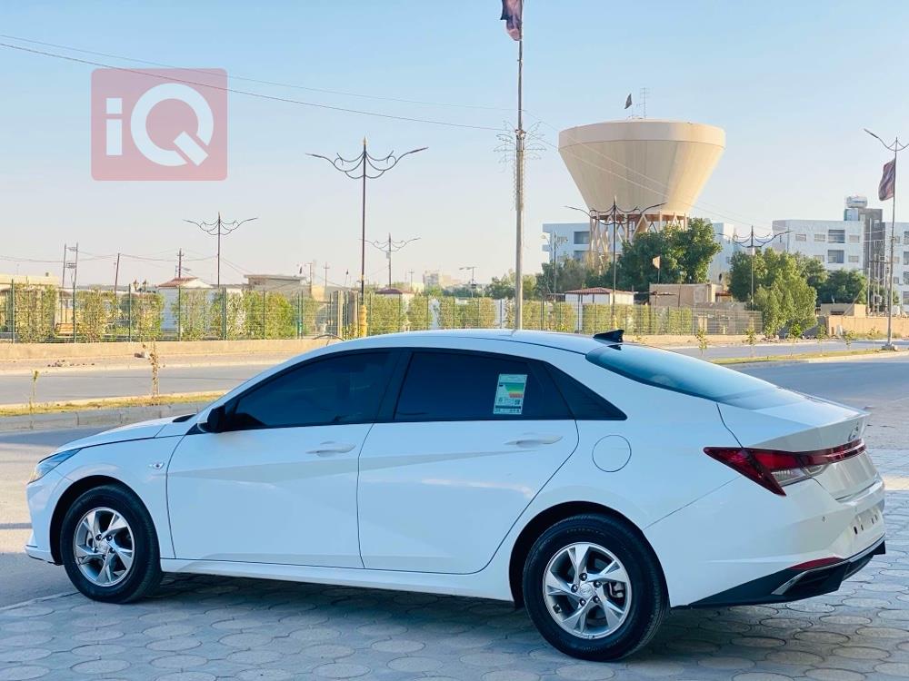 هیوندای ئەلەنترا